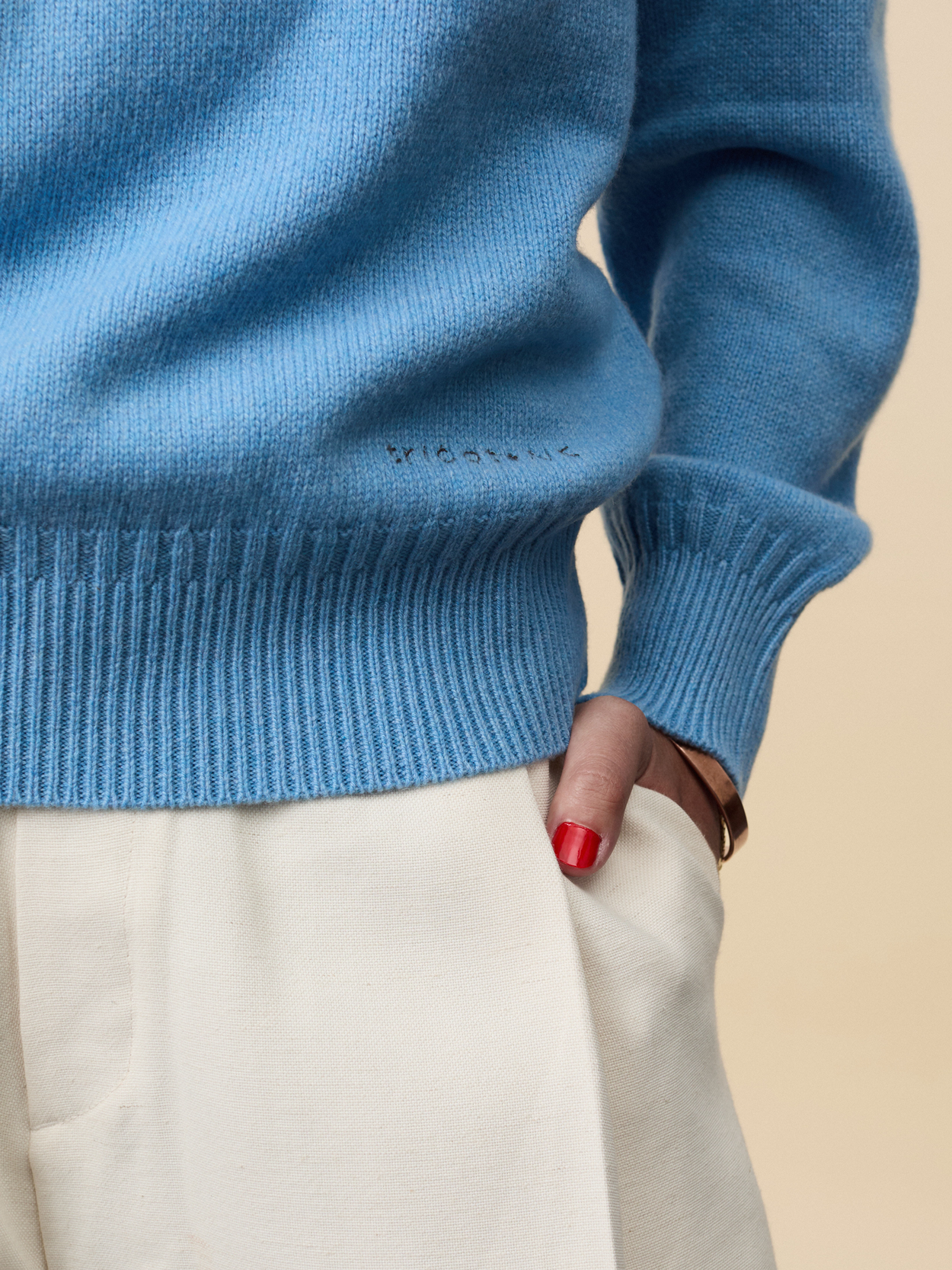 CREWNECK CASHMERE SWEATER