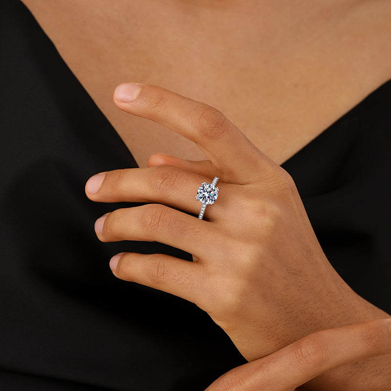 Round Cut Moissanite Engagement Ring Solitaire