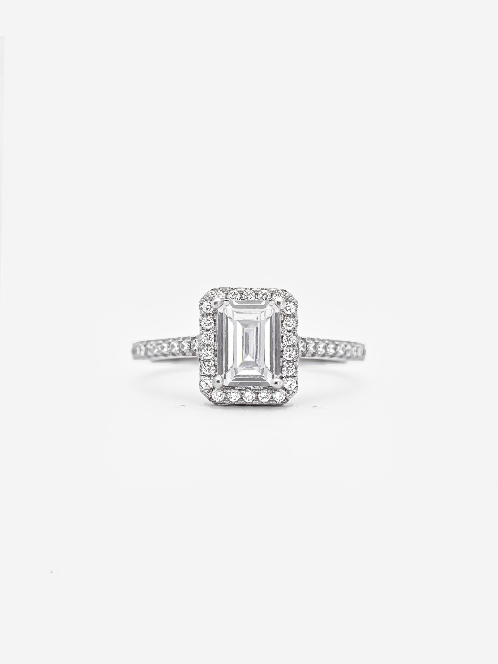 Promise Ring With Sparkling Emerald Stone